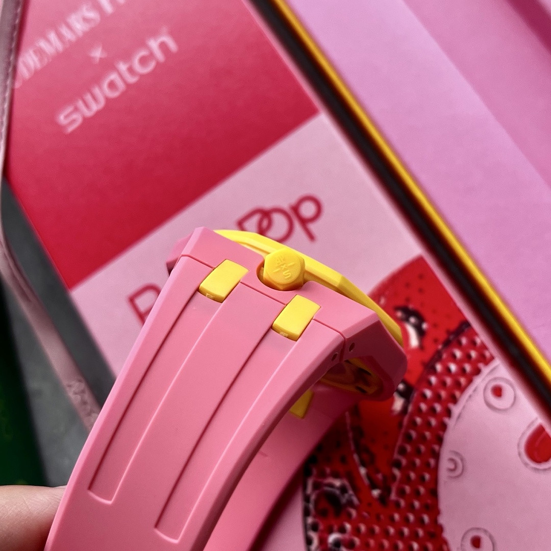 Swatch x Audemars P1g*et Royal Pop