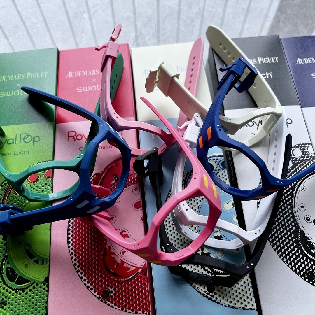 Swatch x Audemars P1g*et Royal Pop