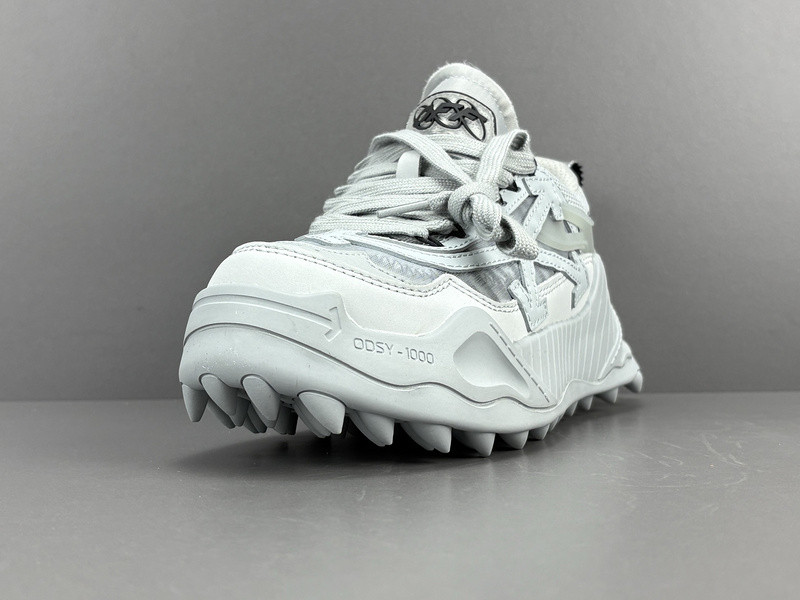 OW C/O ODSY-1000 SPORTS SHOES