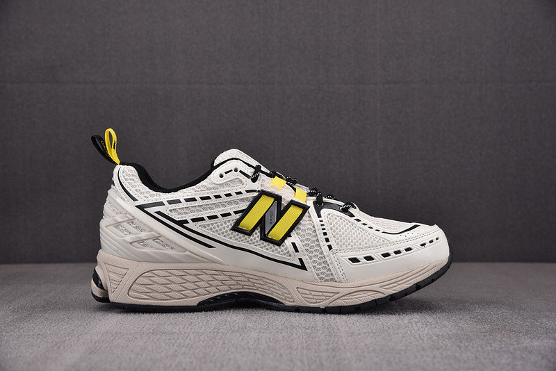 Ganni x New Balance 1906R Egret M1906RGG