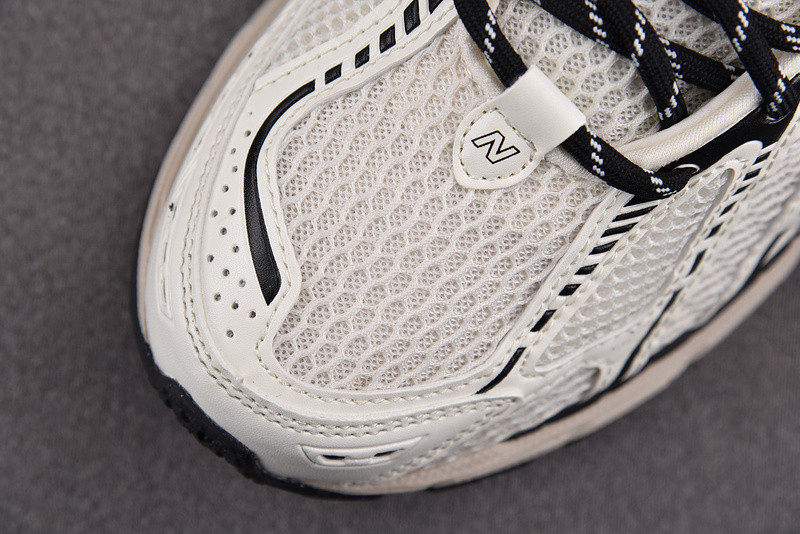 Ganni x New Balance 1906R Egret M1906RGG