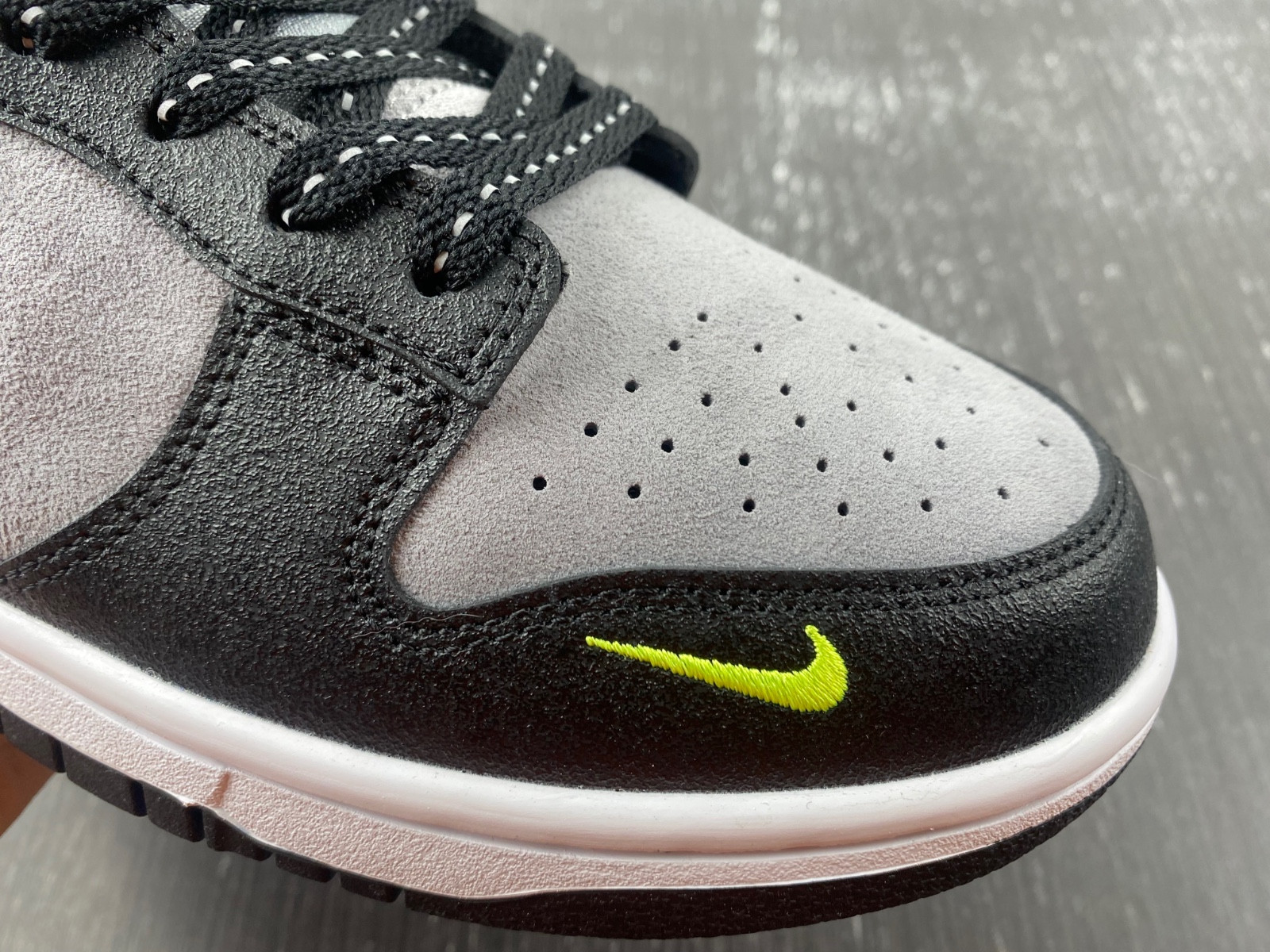 Nike Dunk Low "Black/Grey/Neon Green" FQ2205-001