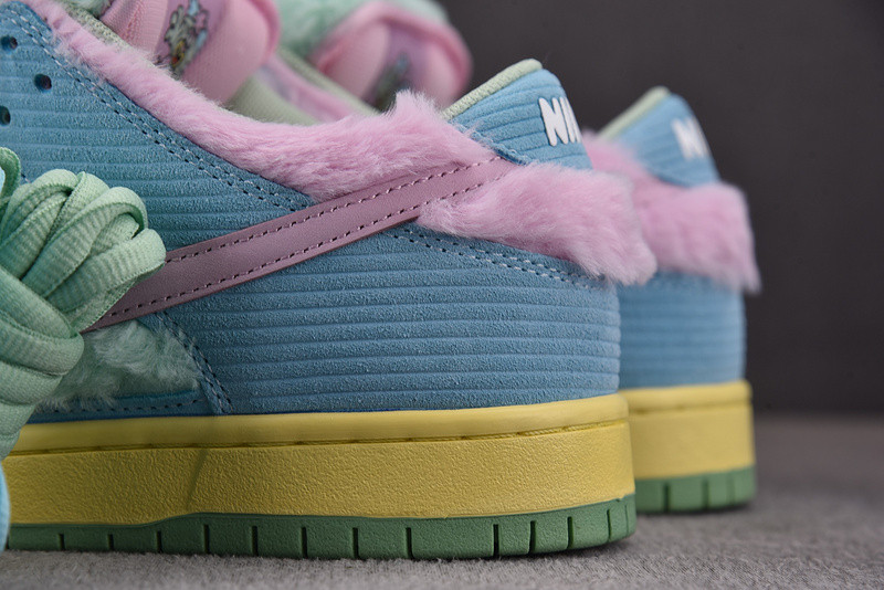 Nike x Verdy SB Dunk Low 