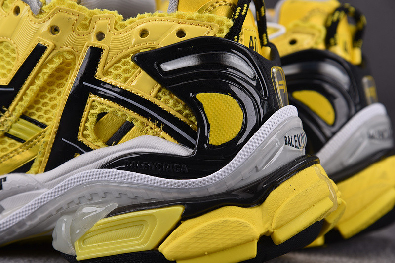 Ba*len*cia*ga runner 67403 w2rd3 0510