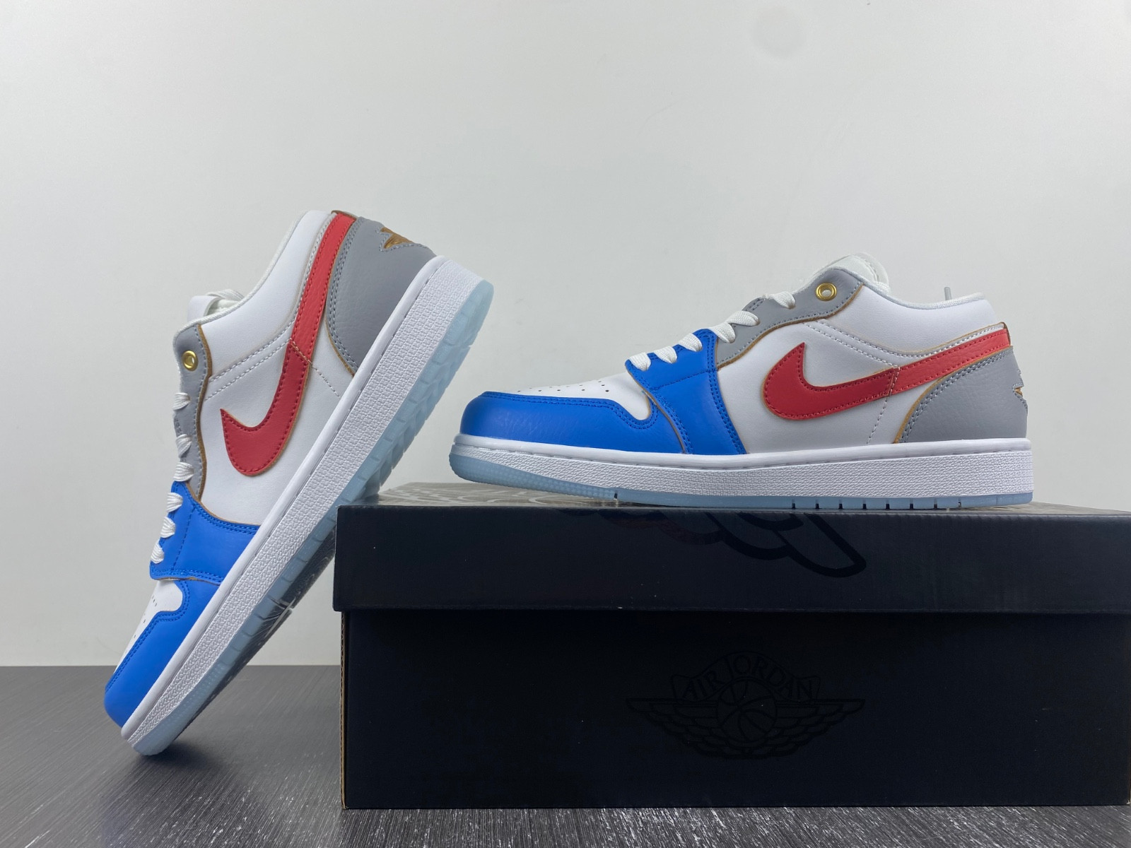 Air Jordan 1 Low Philippines FN8901-164