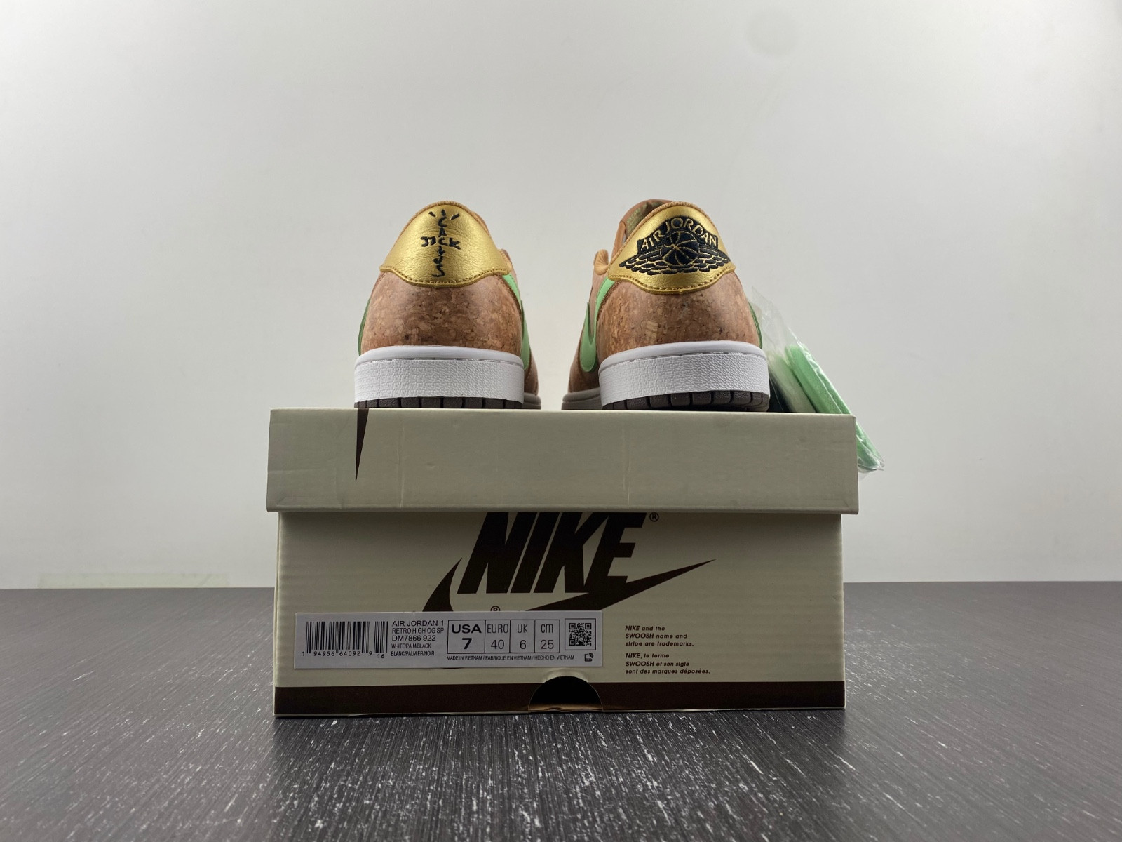 TRAVIS SCOTT X AIR JORDAN 1 LOW TOP