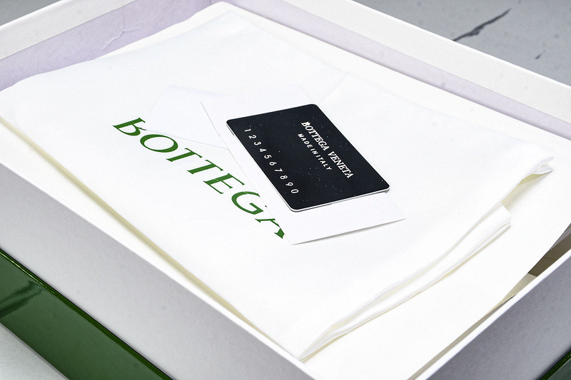 b0tt*ga Ven*ta orbit sneaker