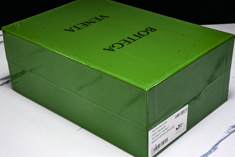 b0tt*ga Ven*ta orbit sneaker