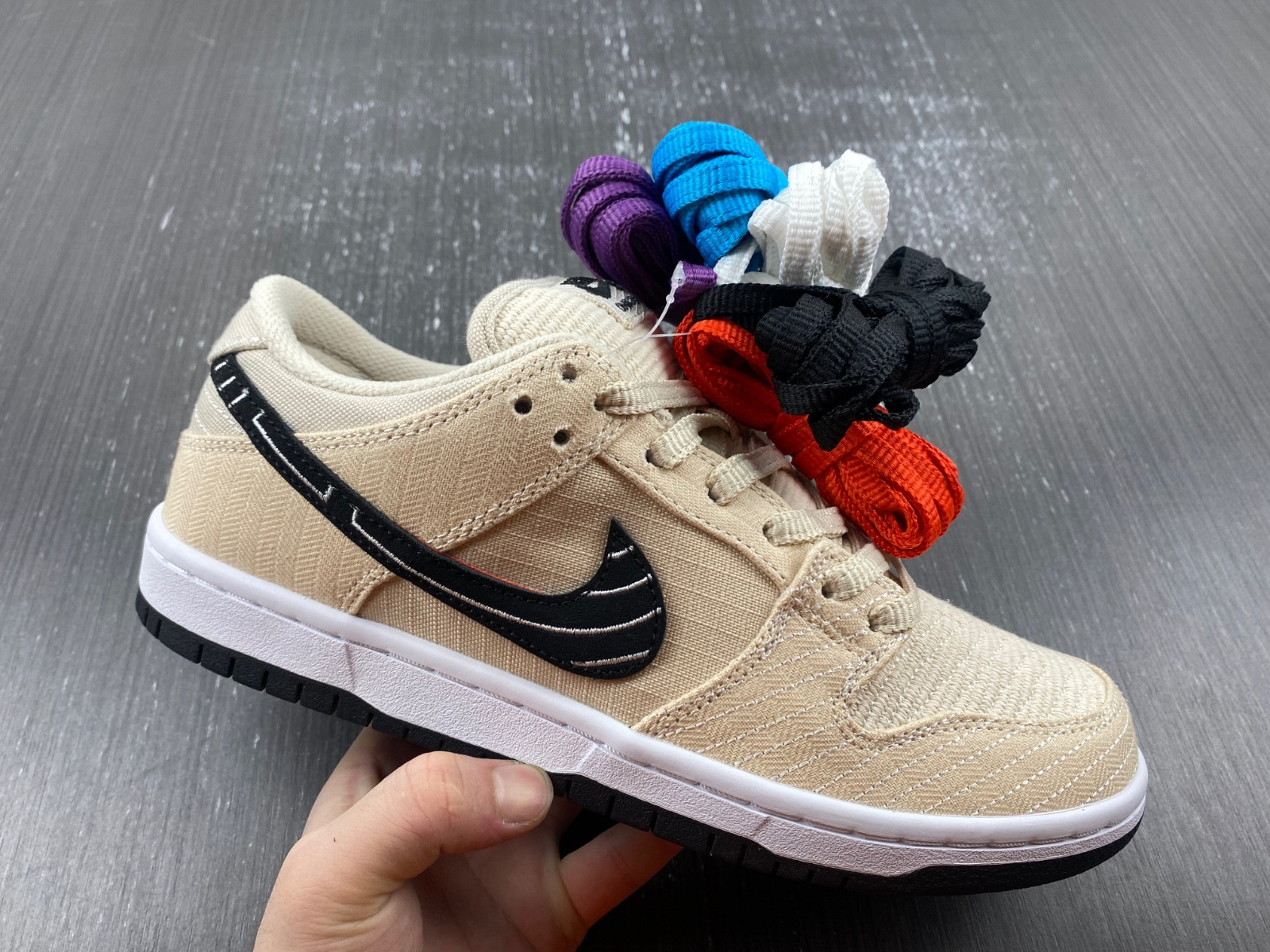 Albino & Preto X Nike SB Dunk Low FD2627-200