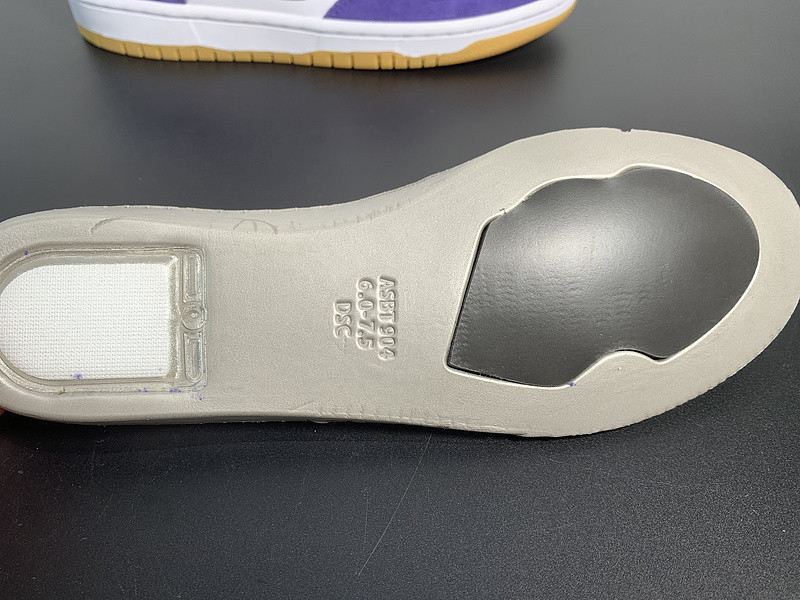 Nike SB Dunk Low Pro ISO Orange Label Court Purple DV5464-500