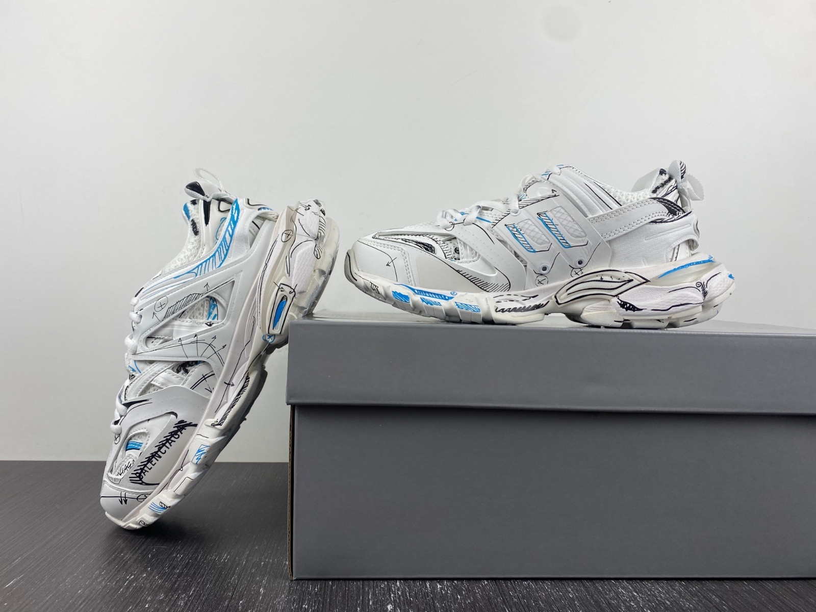 Ba*len*cia*ga track trainer 542023 w3sra 9014