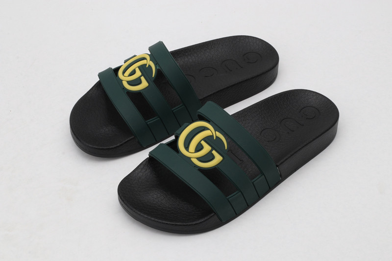 GUC LEATHER SLIDE