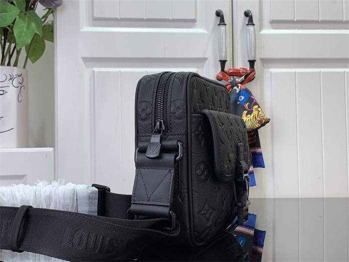 l0vis Vvtt0n getaway