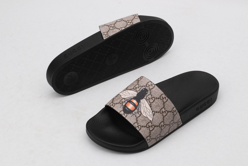 GUC LEATHER SLIDE