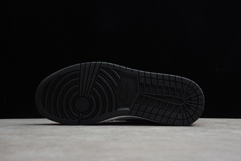 Air Jordan 1 Mid “Turf Orange” DD6834-802