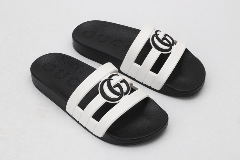 GUC LEATHER SLIDE