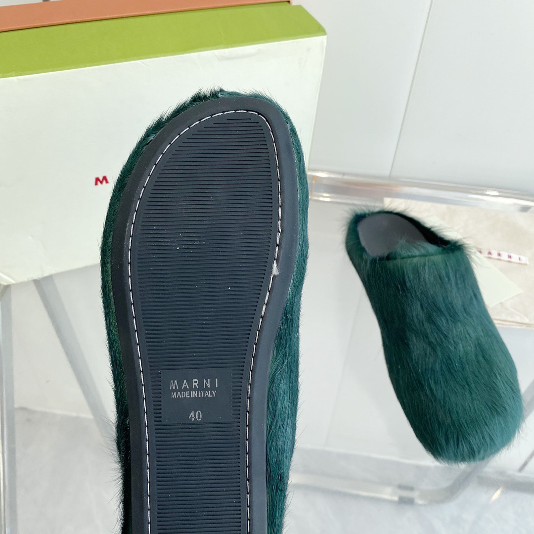 MARNI Green Fussbett Sabot Loafers