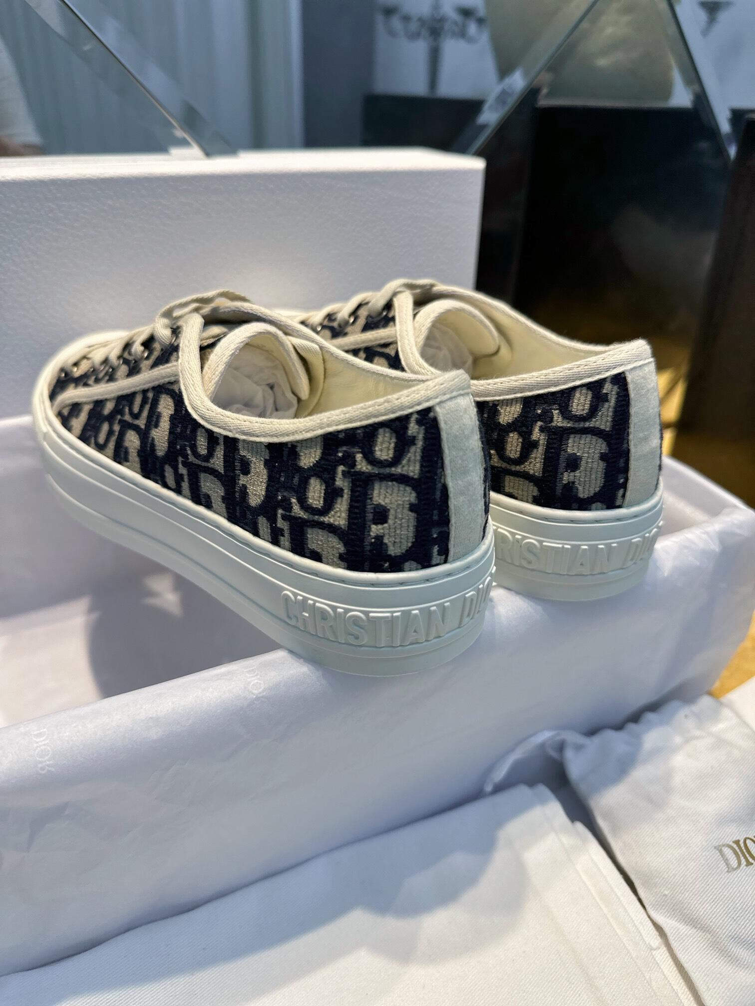 B23 OBLIQUE LOW SNEAKERS