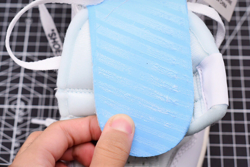 AIR JORDAN 1 RETRO HIGH X OW AQ0818-100