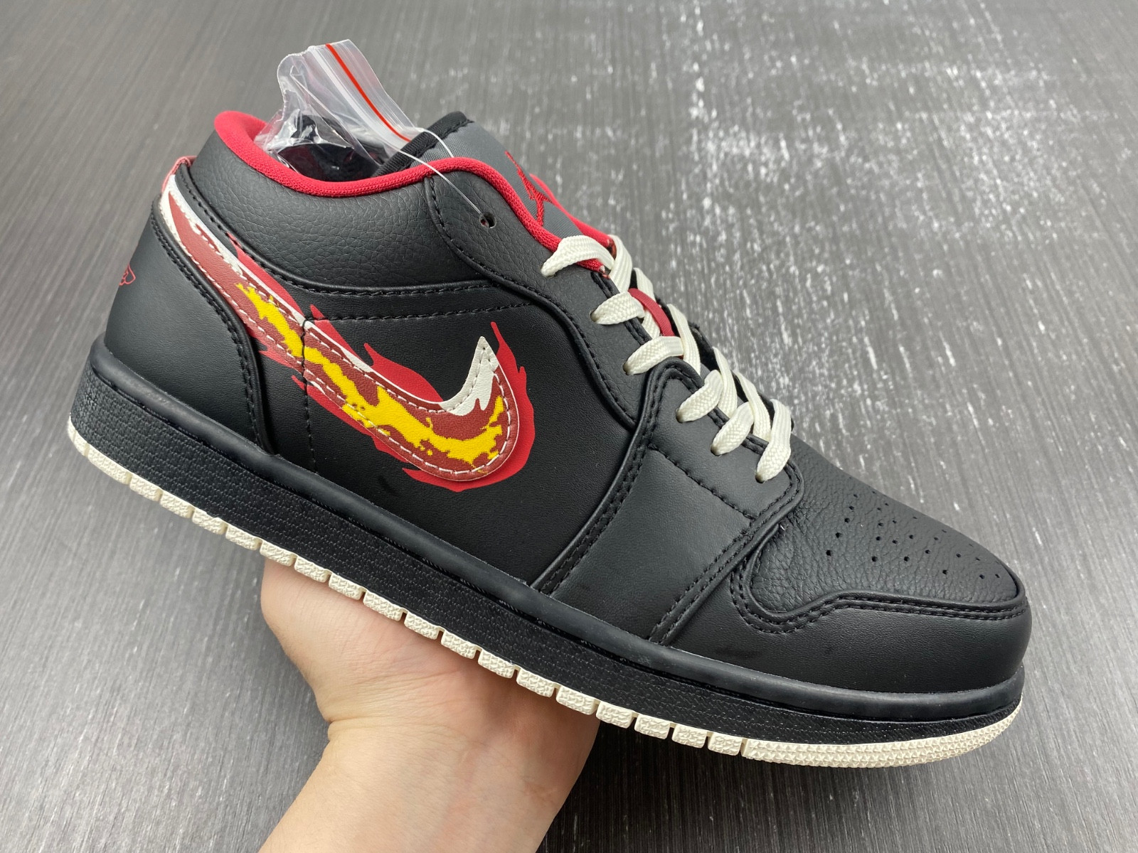Jordan 1 Low SE Just Skate Black - FJ7073-010