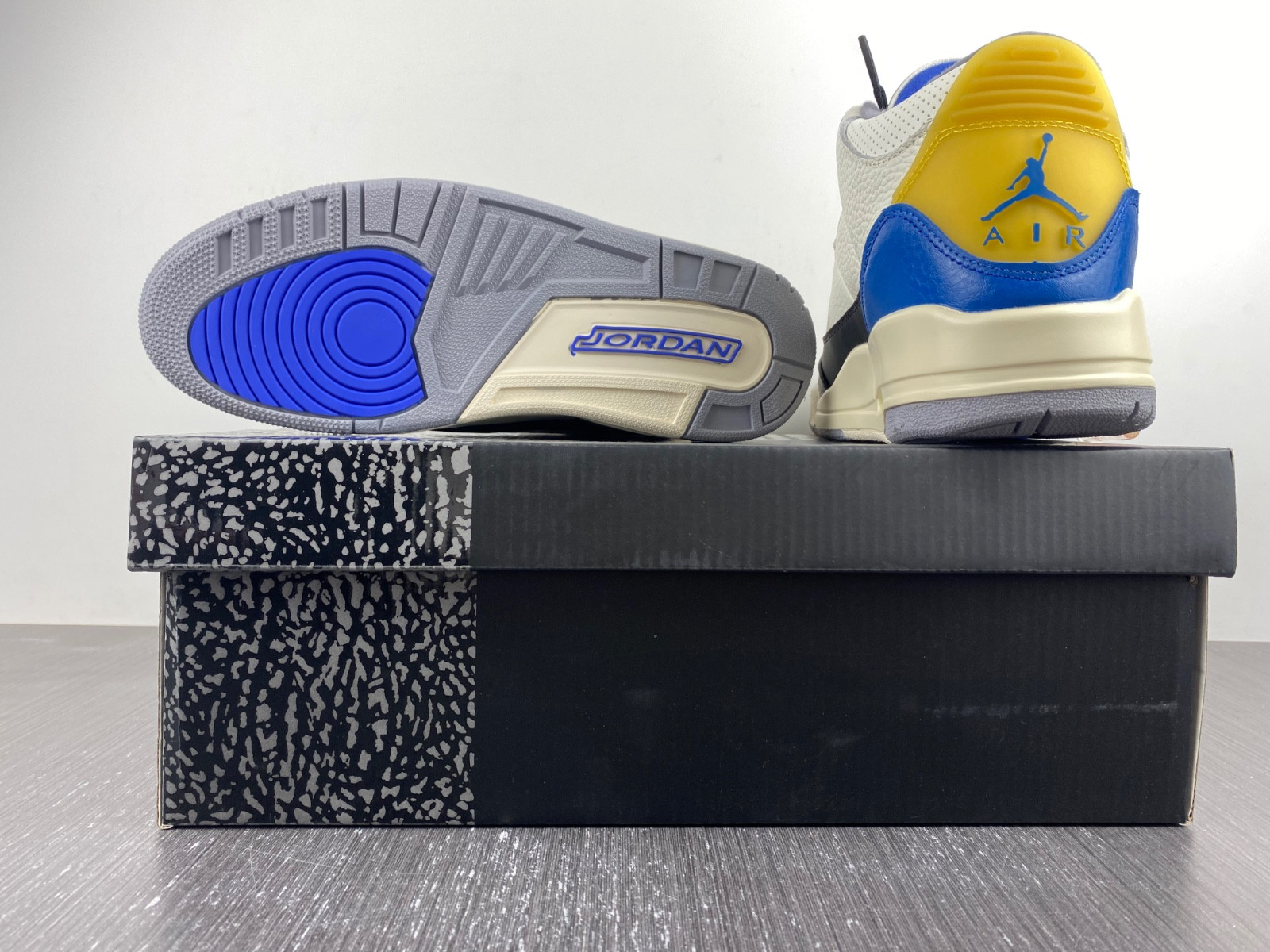 Jordan 3 Retro 398514-145