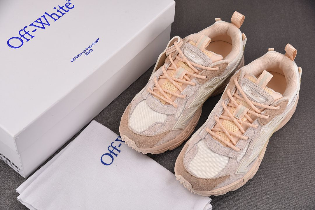 Off-White c/o Virgil Abloh