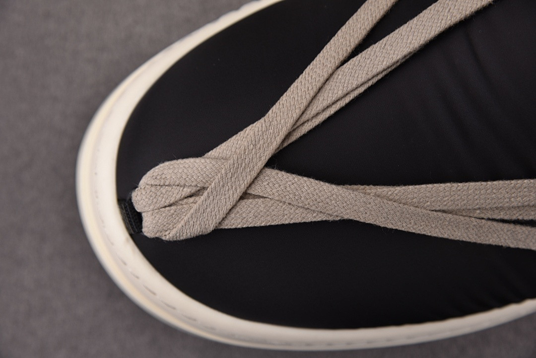 RICK 0WENS SNEAKERS
