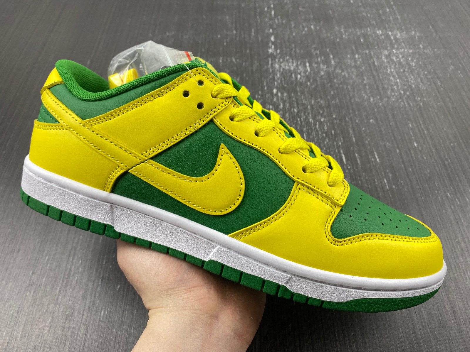 Nike Dunk Low “Reverse Brazil” DV0833-300