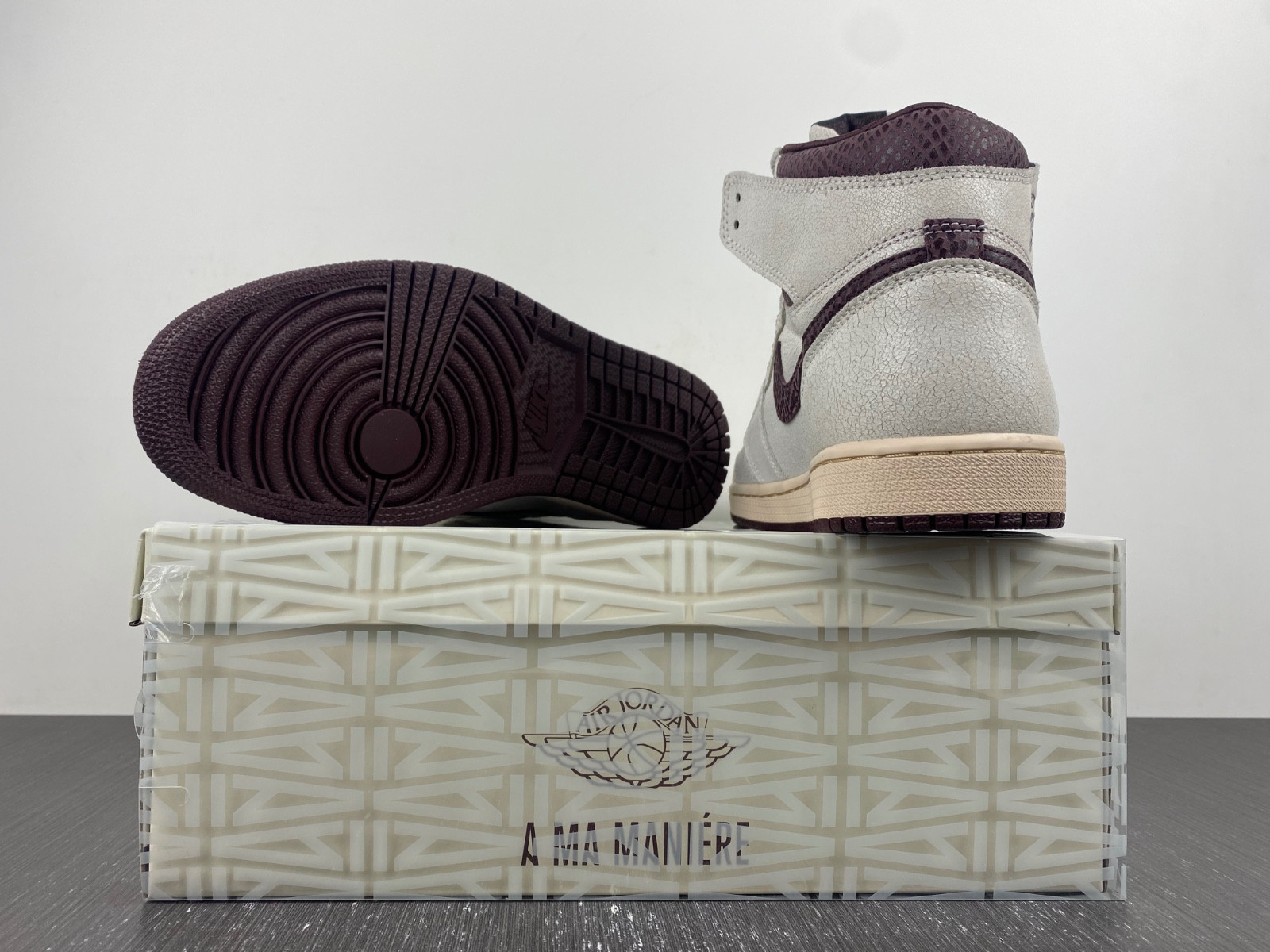 A MA MANIERE X AIR JORDAN 1 HIGH OG DO7097-100