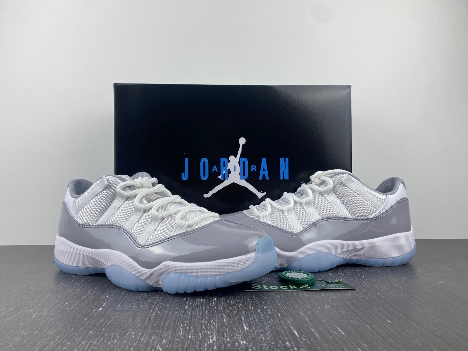 Jordan 11 Retro Low Cement Grey - AV2187-140