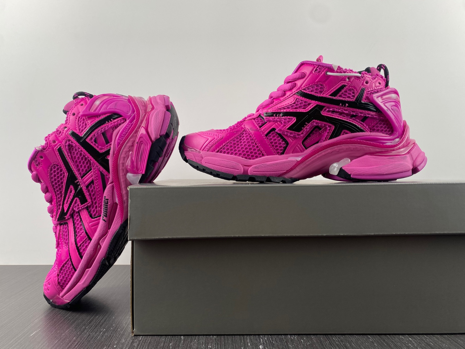 Ba*len*cia*ga runner 677402 w3rb2 5518