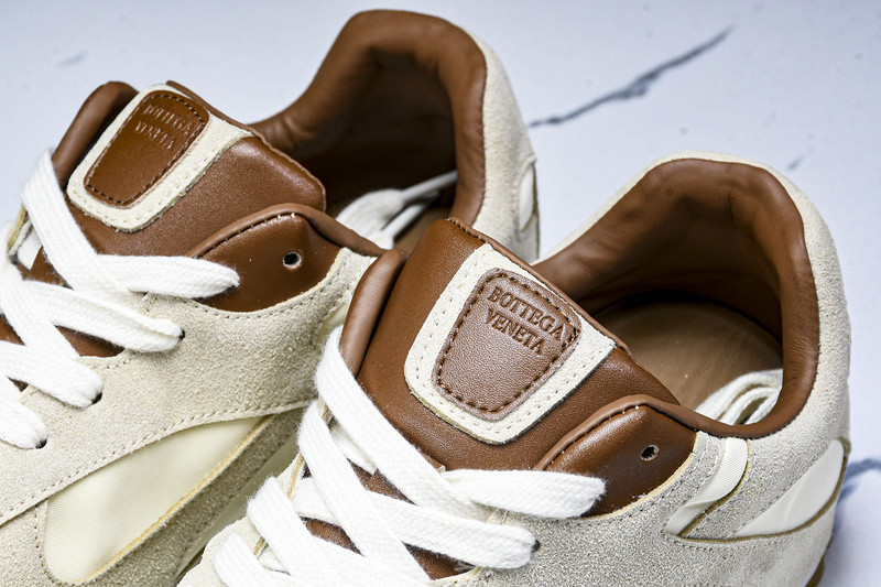 b0tt*ga Ven*ta orbit sneaker