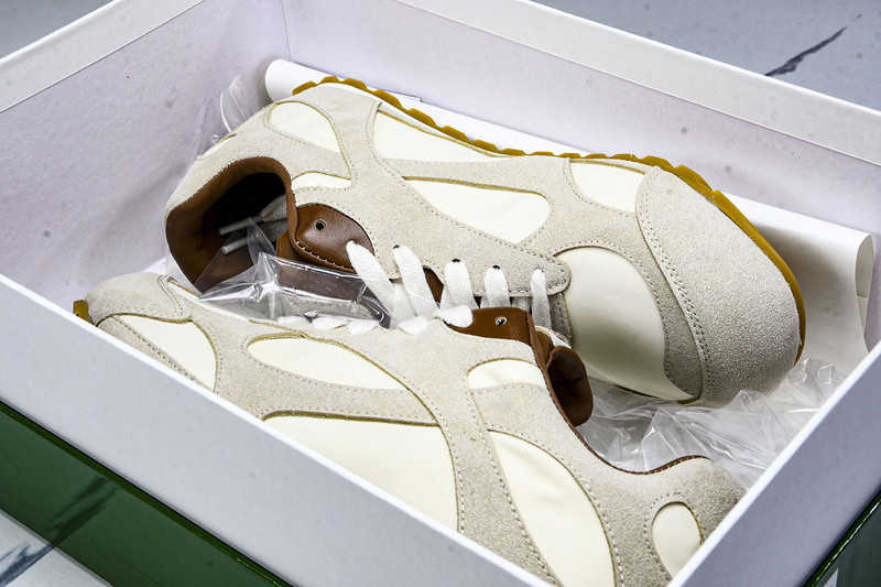 b0tt*ga Ven*ta orbit sneaker