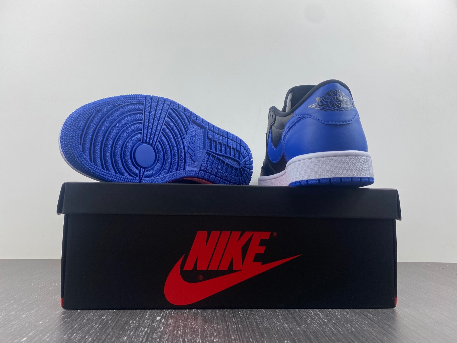 Jordan 1 Retro Low Royal (2015) - 705329-004