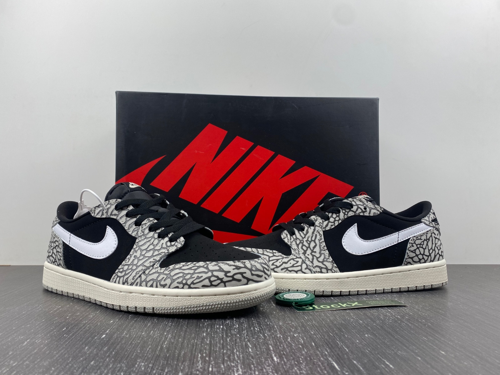 Jordan 1 Retro Low OG Black Cement - CZ0790-001