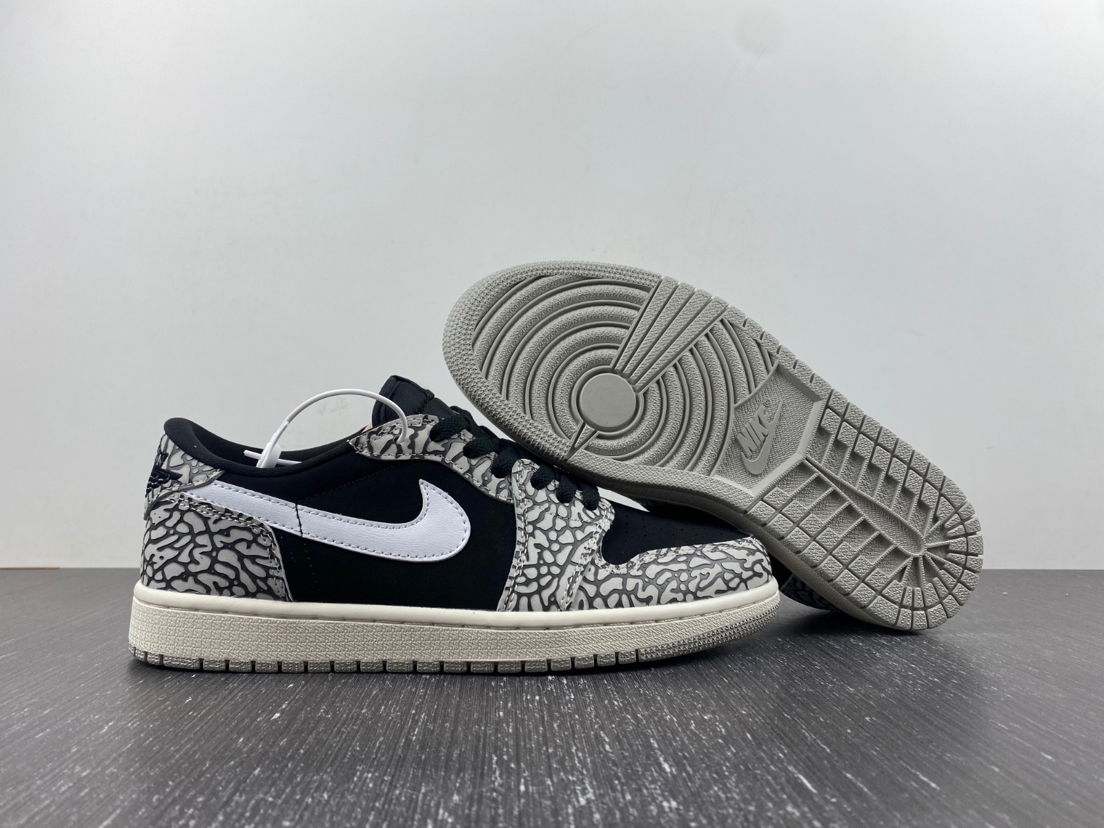 Jordan 1 Retro Low OG Black Cement - CZ0790-001