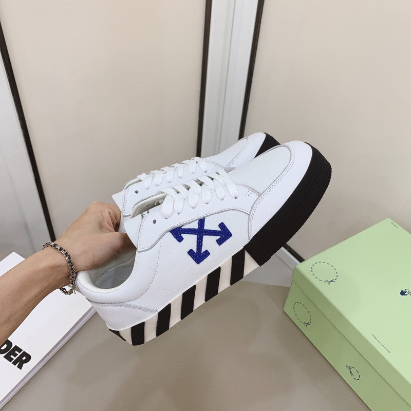 Off-White c/o Virgil Abloh