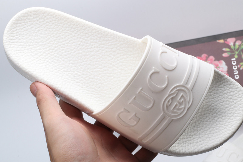GUC LEATHER SLIDE