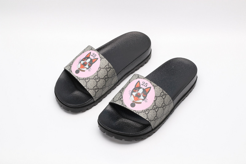 GUC LEATHER SLIDE