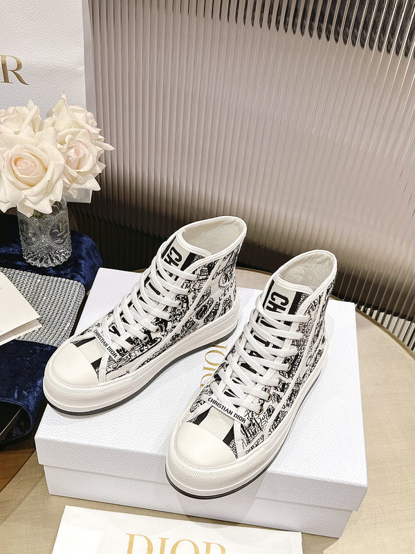D B23 HIGH-TOP SNEAKERS