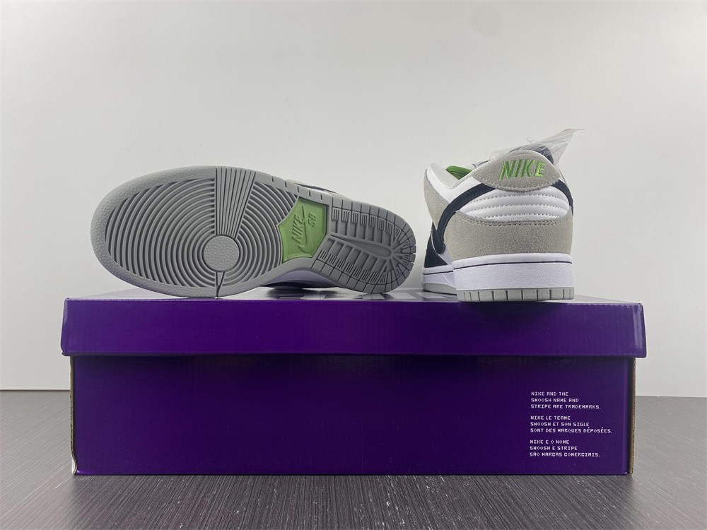 Nike SB Dunk Low Chlorophyll BQ6817-011
