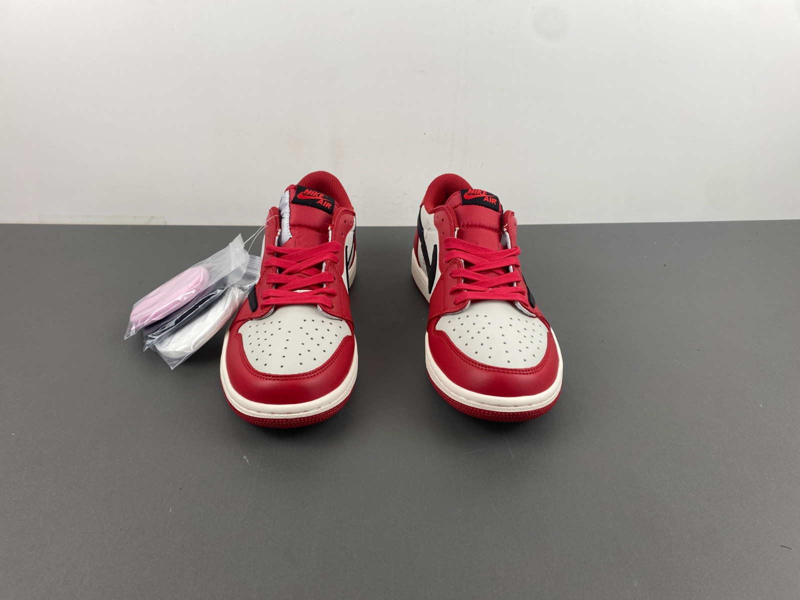 Travis Scott Jordan 1 Low ‘Chicago’ Custom