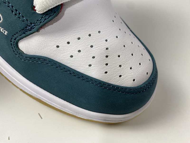 PARRA X NIKE SB DUNK LOW DH7695-100