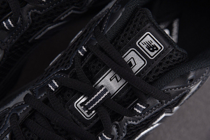 New Balance 740 Black Silver Metallic U740BM2