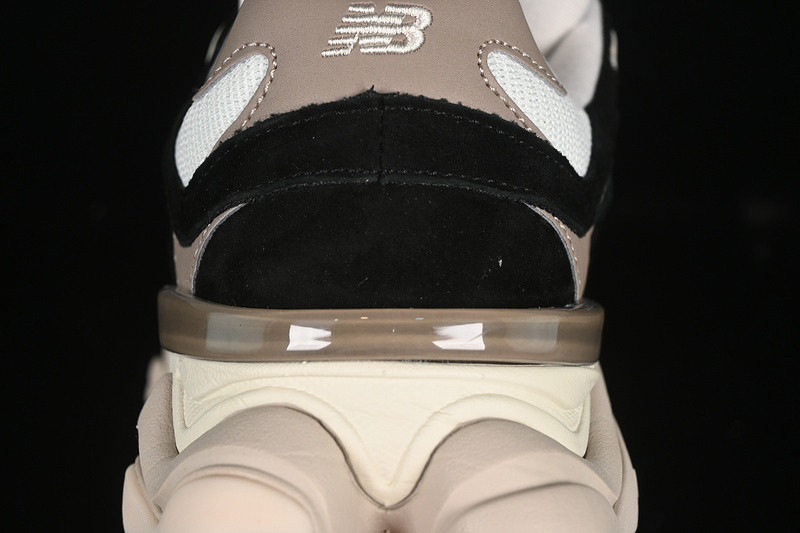 New Balance 9060 Sea Salt Bone | U9060BLZ