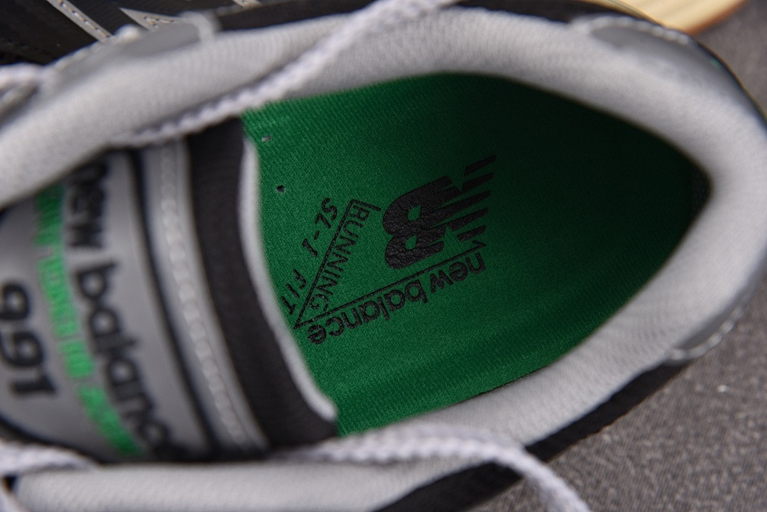 Up There New Balance 991v2 U991UT2