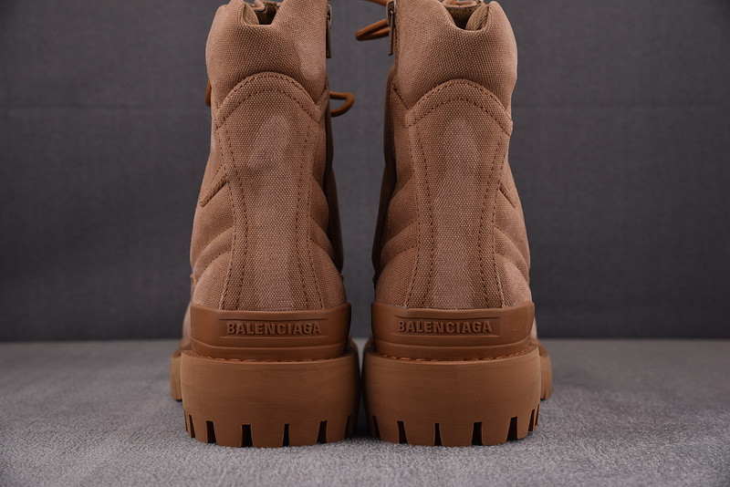 Ba*len*cia*ga strike combat boot