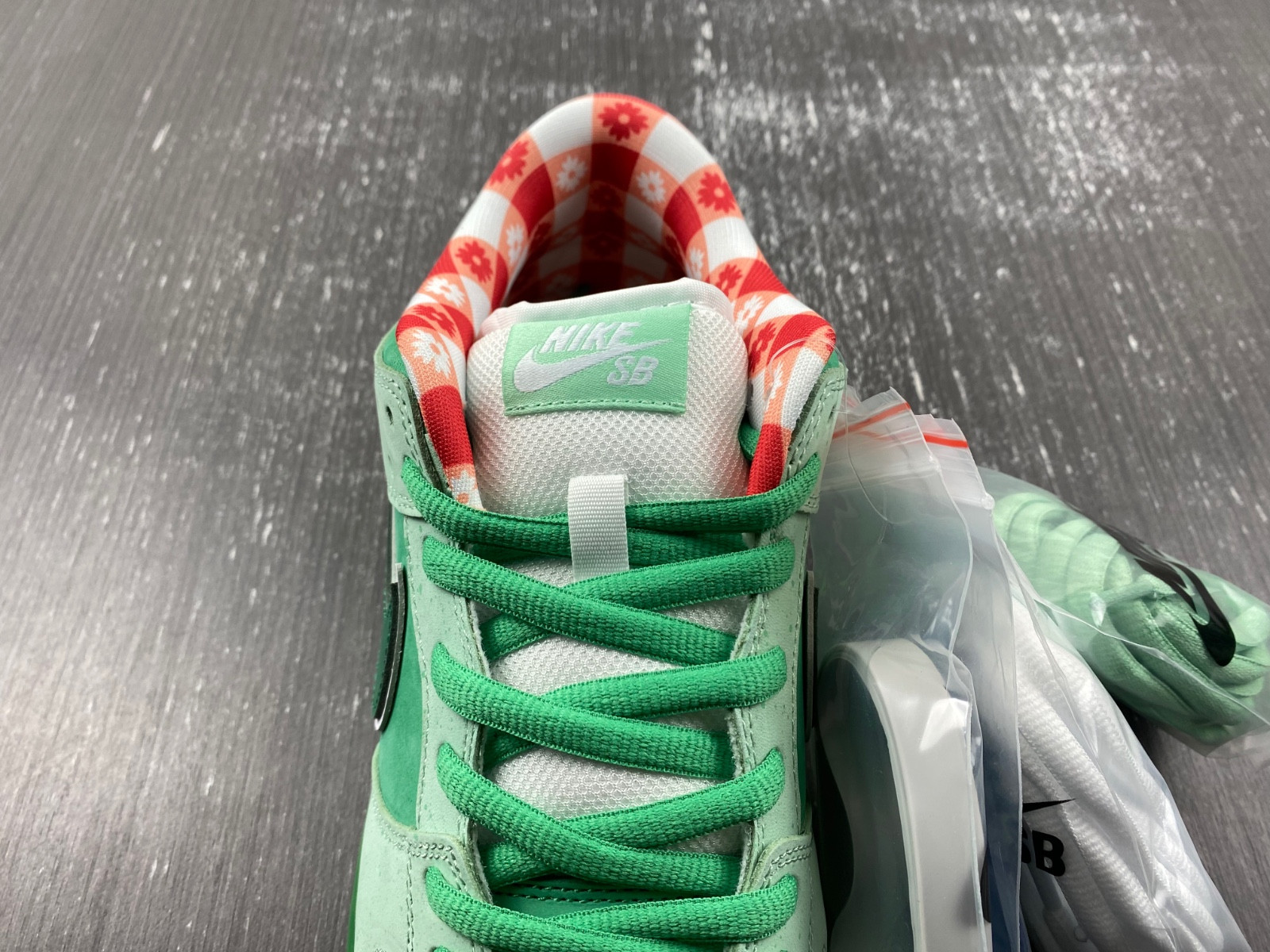 Nike Dunk x CNCPTS “Green Lobster” BV1310-303