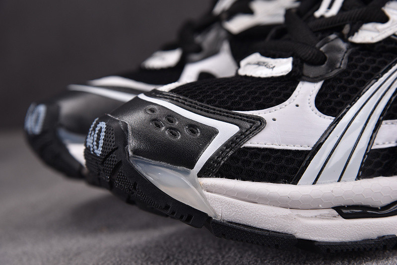 Ba*len*cia*ga runner 772774-w3rny-0120 (it’s not the same as the previous one!)