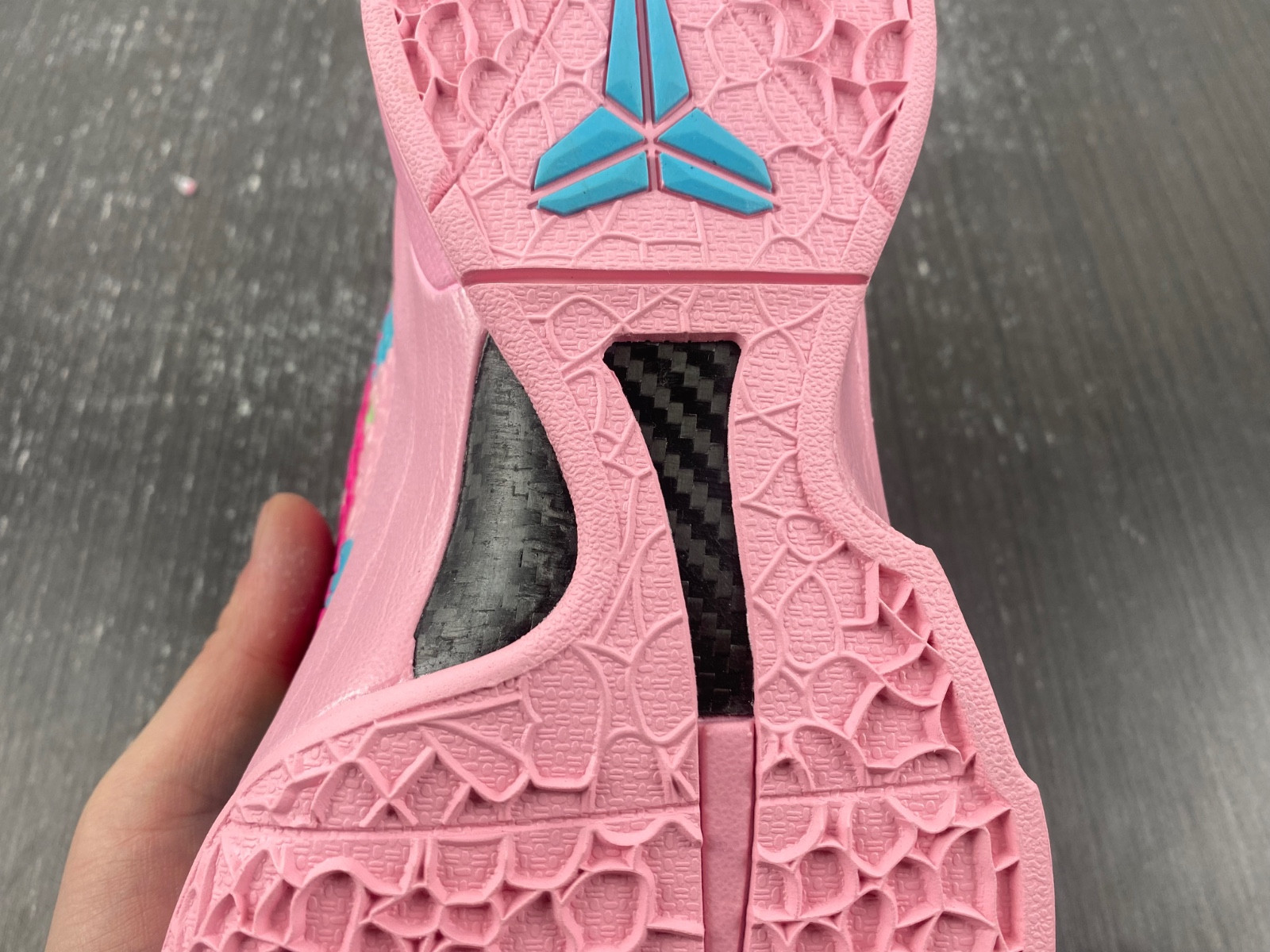 （NIKE）Zoom Kobe 6 ZK6 CM2190-621